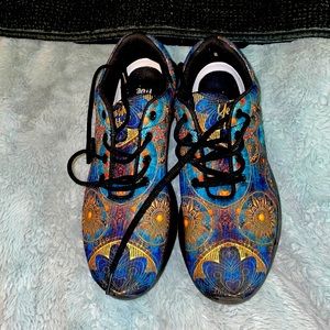 “Yes We Vibe” Hip Splendid Bohemian Funky Galaxy Sneakers like new